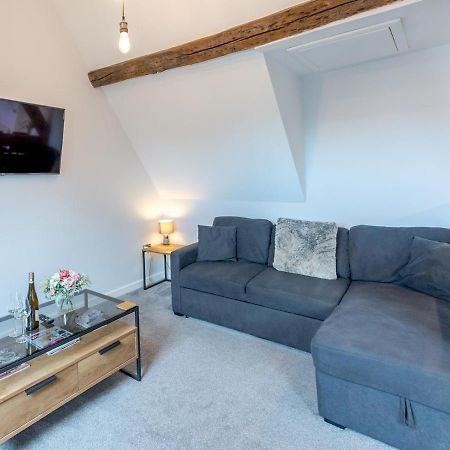 Pass The Keys 5C Charming Town Centre Apartment With Roof Top Views Shrewsbury Esterno foto