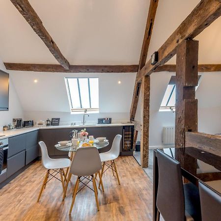 Pass The Keys 5C Charming Town Centre Apartment With Roof Top Views Shrewsbury Esterno foto