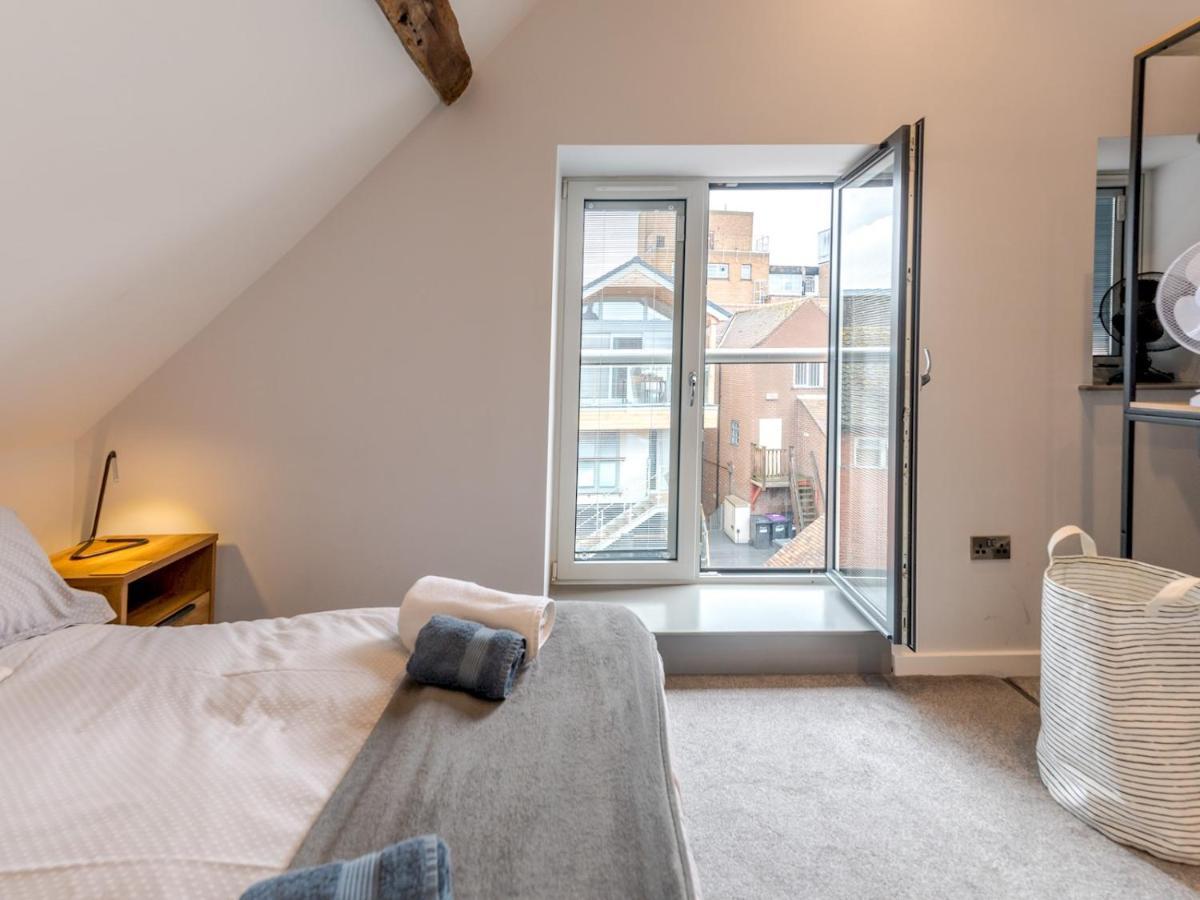 Pass The Keys 5C Charming Town Centre Apartment With Roof Top Views Shrewsbury Esterno foto
