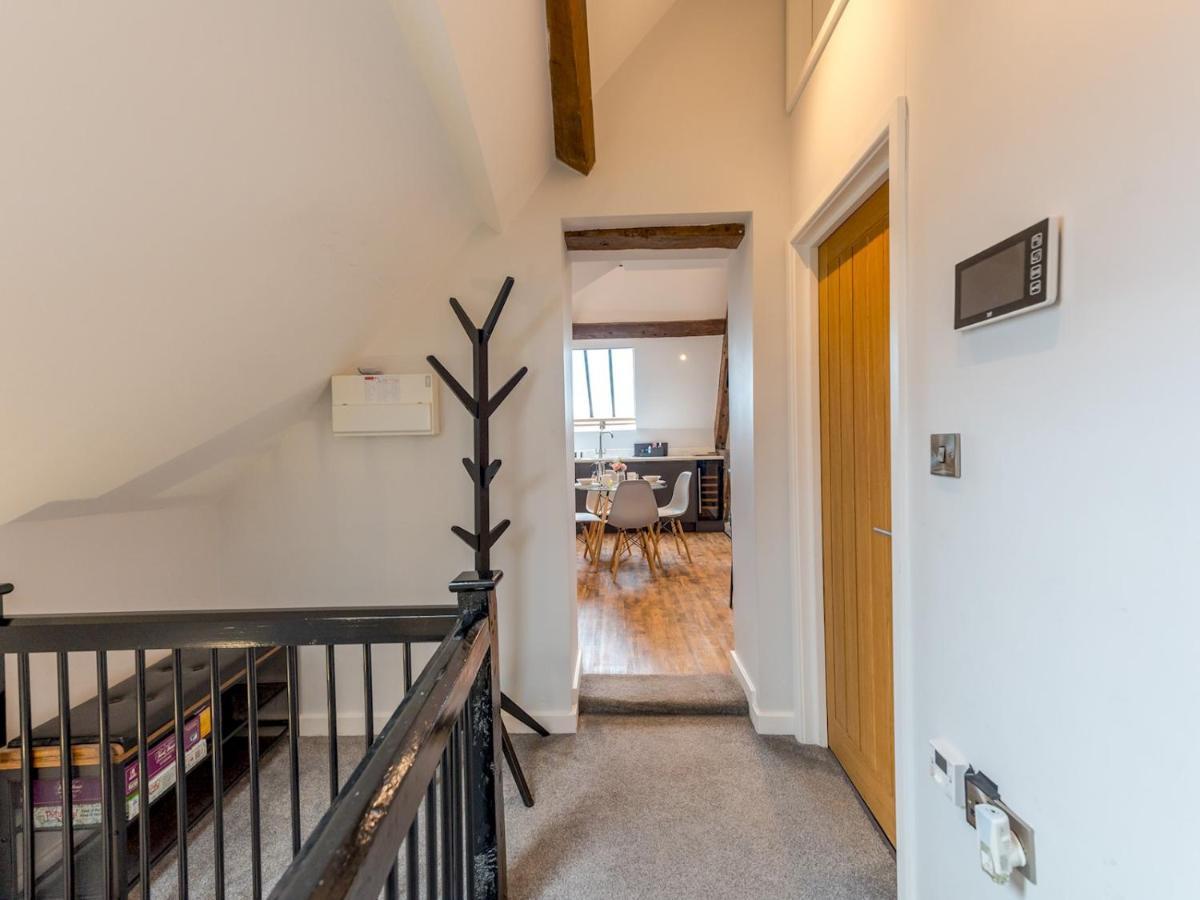 Pass The Keys 5C Charming Town Centre Apartment With Roof Top Views Shrewsbury Esterno foto