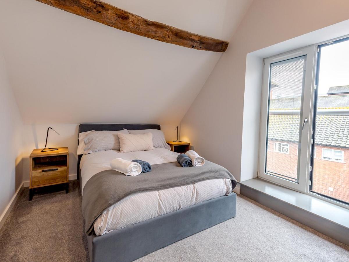 Pass The Keys 5C Charming Town Centre Apartment With Roof Top Views Shrewsbury Esterno foto