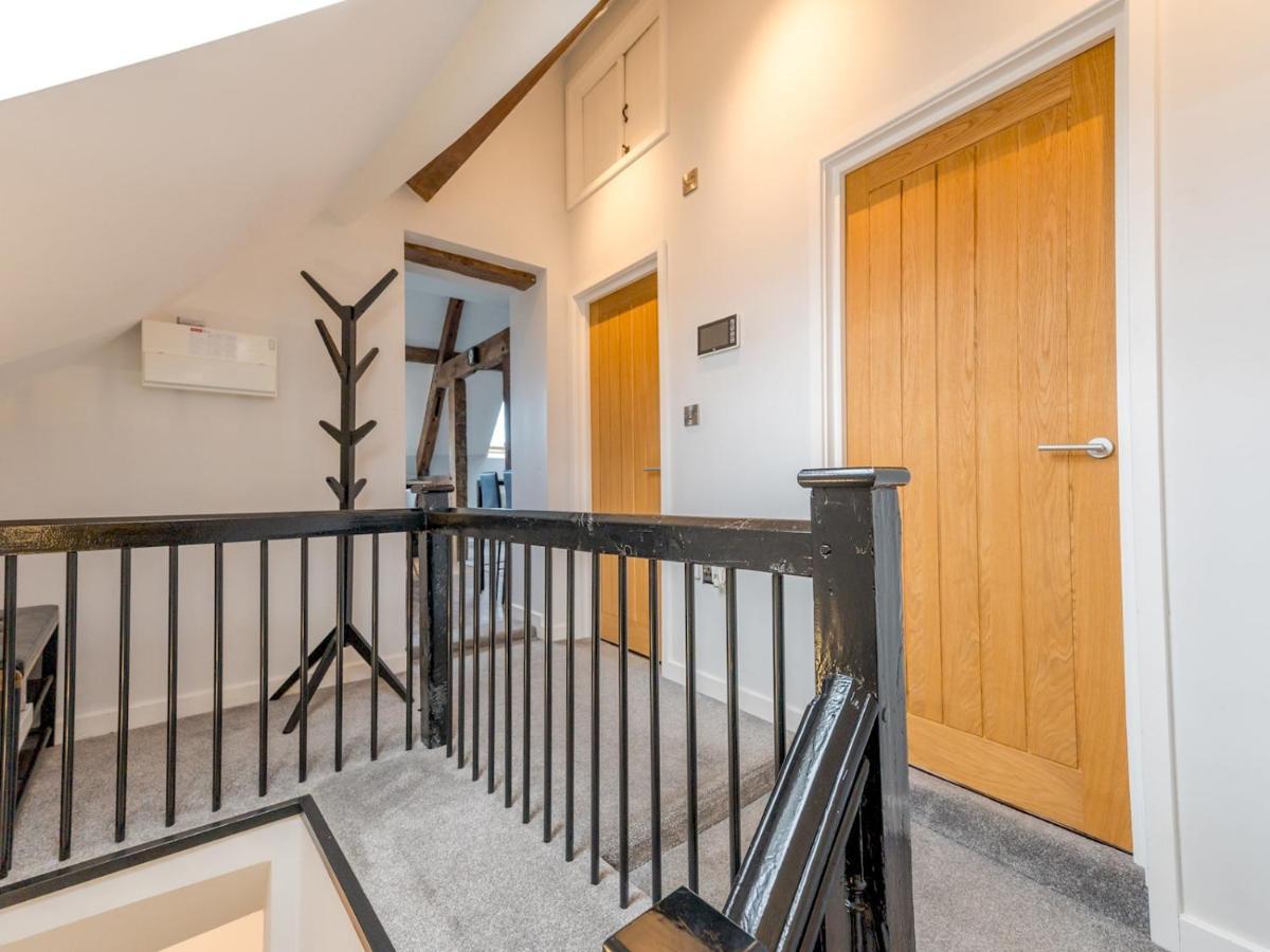Pass The Keys 5C Charming Town Centre Apartment With Roof Top Views Shrewsbury Esterno foto